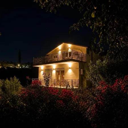 Апартаменты Sea View And Olive Trees *